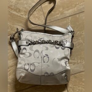 2007 (Y2k- Style ) Coach Signature Chain-Link Shoulder / Crossbody Bag